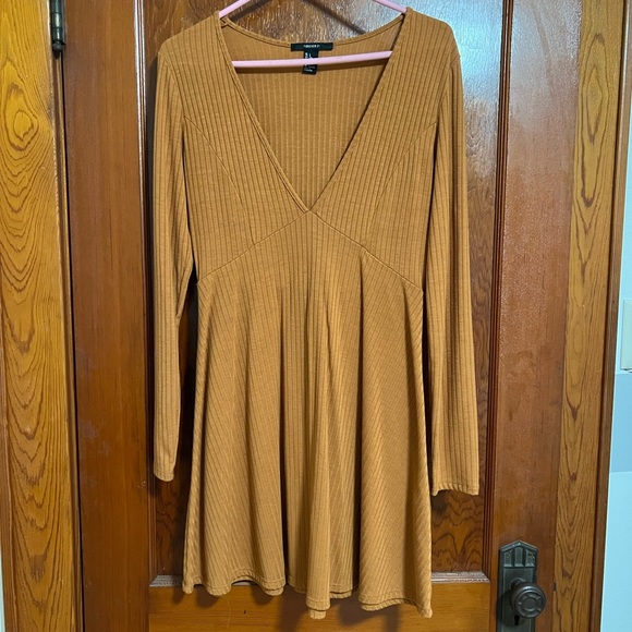 Large Mustard Yellow Dress - Picture 1 of 3